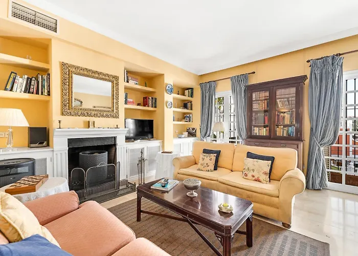 Spacy Stylish Aloha Townhouse